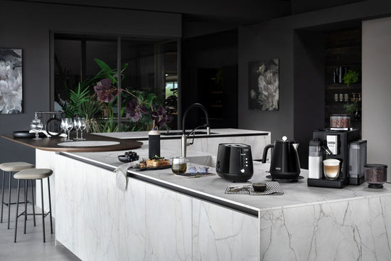 Delonghi - Rivelia Bean to Cup Coffee Machine and Eclettica Breakfast Set - Black