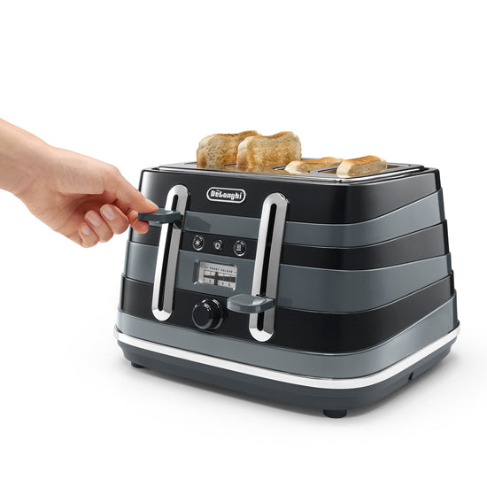 Delonghi Avvolta Class 4 Slice Toaster Black CTAC4003.BK