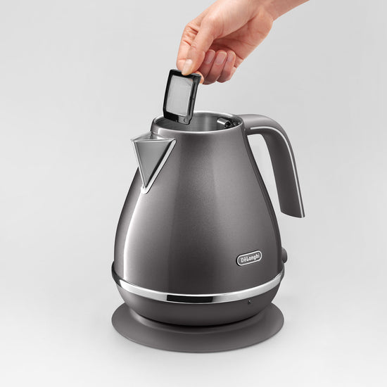 Delonghi Icona Metallics Electric Kettle Grey  KBOT3001.GY
