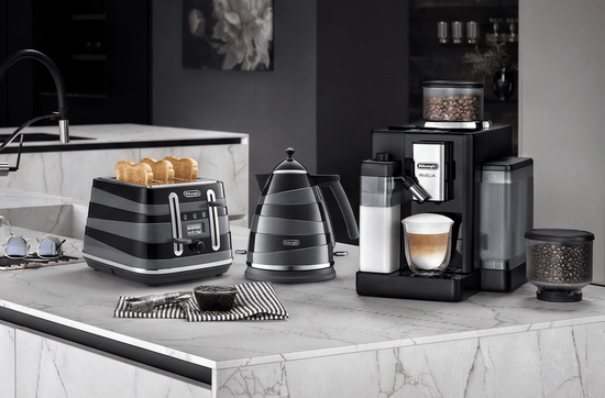 Delonghi - Rivelia Bean to Cup with Complimentaty Avvolta Breakfast Set Black