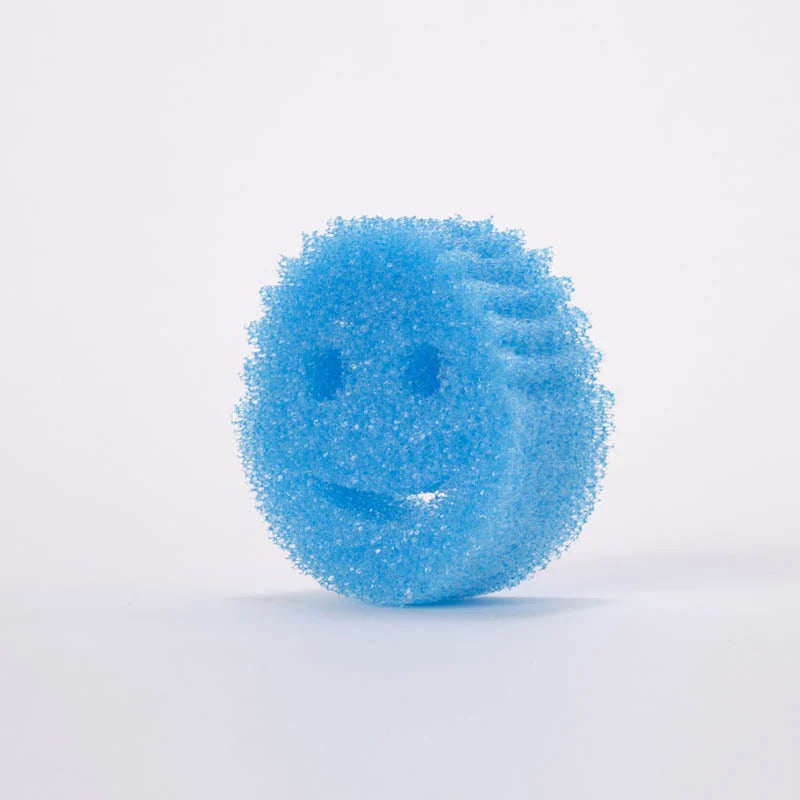 Scrub Daddy Colors blue sponge in use